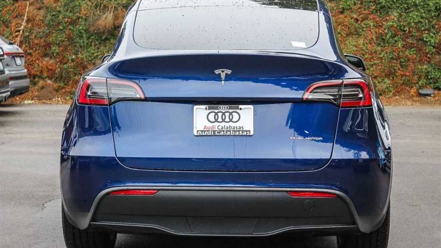 2021 Tesla Model Y 5YJYGDEE0MF253983