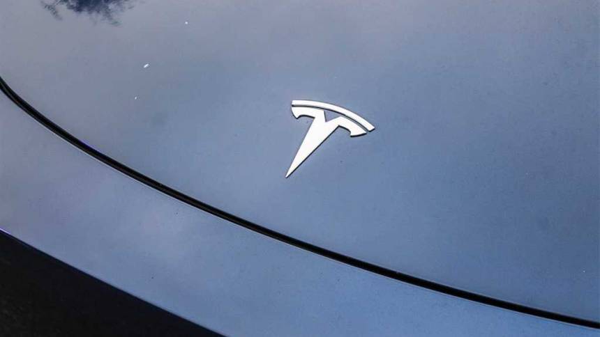 2021 Tesla Model Y 5YJYGDEE0MF253983