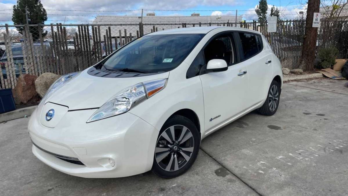 2017 Nissan LEAF 1N4BZ0CP1HC301383