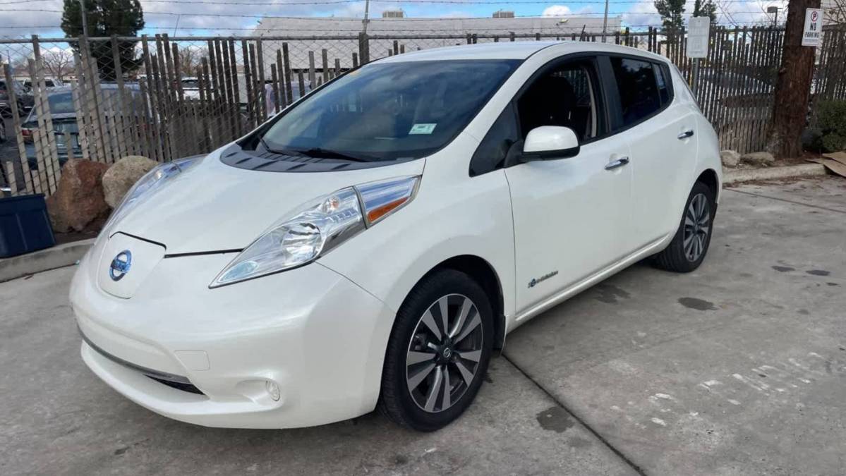 2017 Nissan LEAF 1N4BZ0CP1HC301383