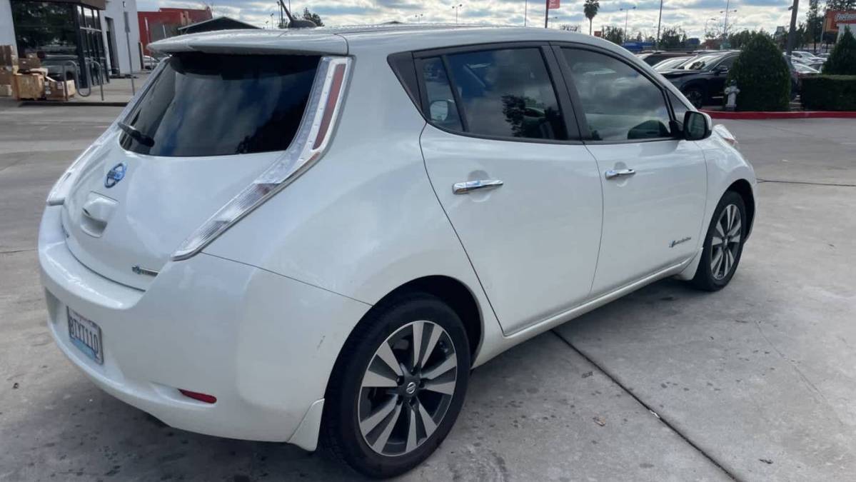 2017 Nissan LEAF 1N4BZ0CP1HC301383