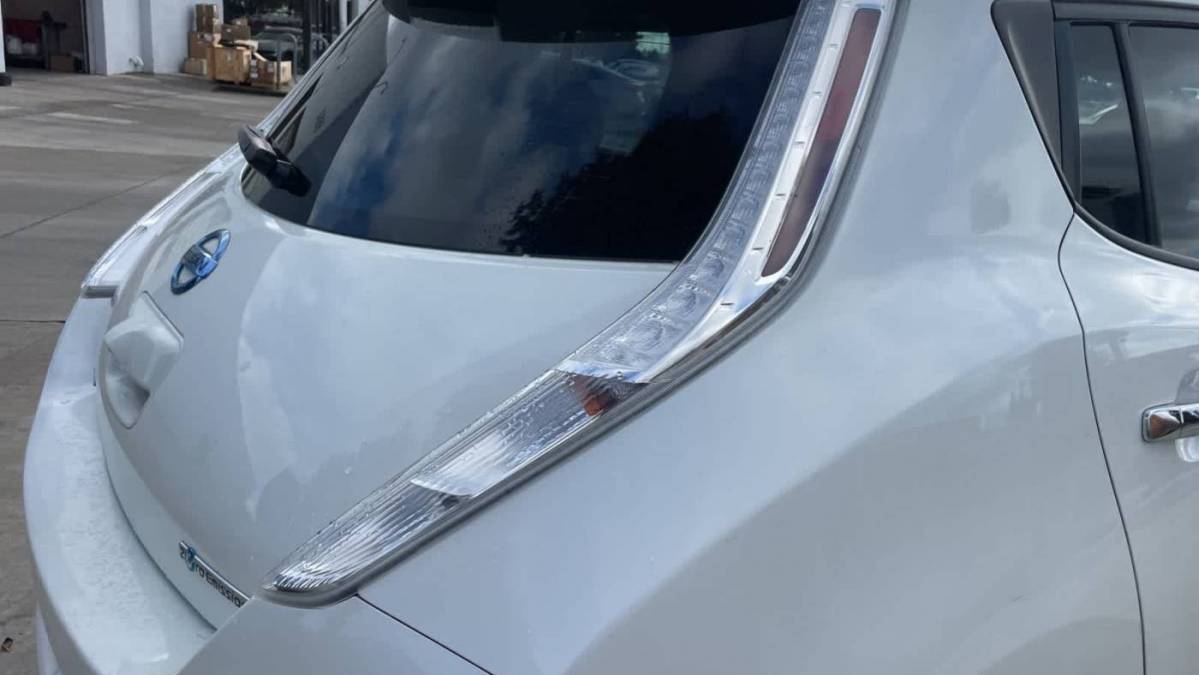 2017 Nissan LEAF 1N4BZ0CP1HC301383