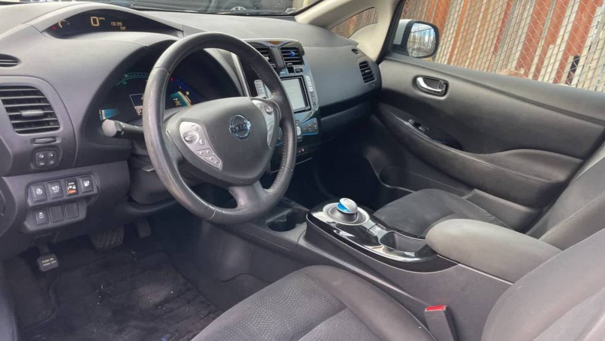 2017 Nissan LEAF 1N4BZ0CP1HC301383