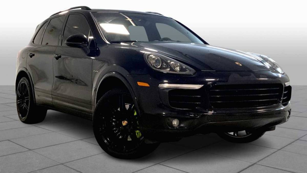 2018 Porsche Cayenne WP1AE2A28JLA71236