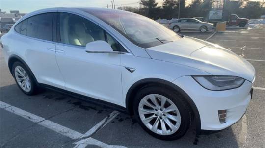 2018 Tesla Model X 5YJXCDE21JF133960