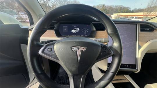 2018 Tesla Model X 5YJXCDE21JF133960