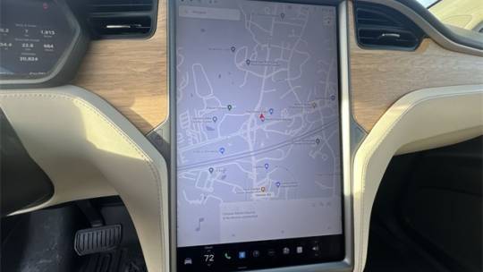 2018 Tesla Model X 5YJXCDE21JF133960