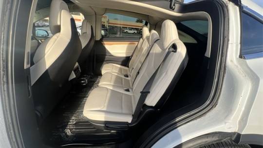 2018 Tesla Model X 5YJXCDE21JF133960