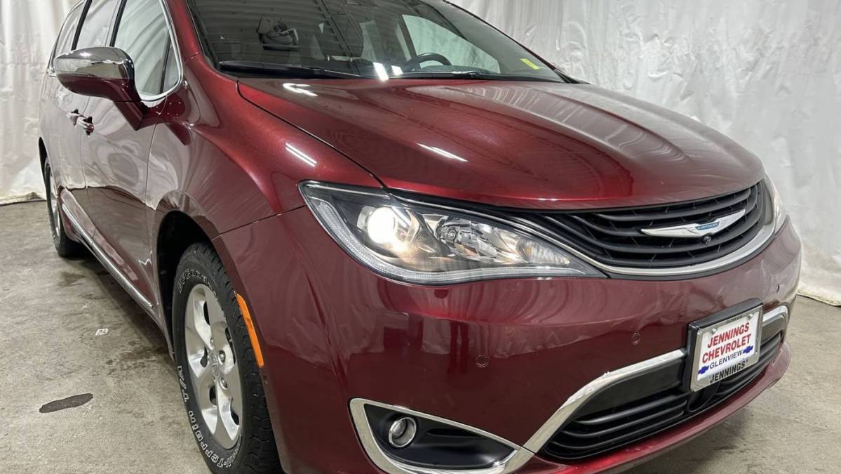 2018 Chrysler Pacifica Hybrid 2C4RC1N78JR229687