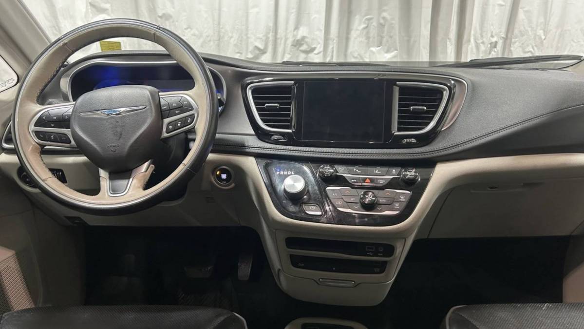 2018 Chrysler Pacifica Hybrid 2C4RC1N78JR229687