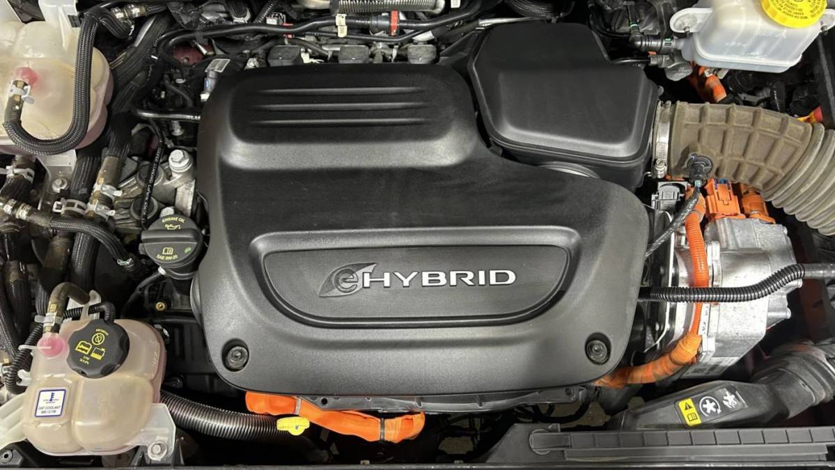 2018 Chrysler Pacifica Hybrid 2C4RC1N78JR229687