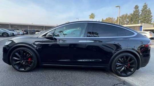 2016 Tesla Model X 5YJXCBE42GF005824