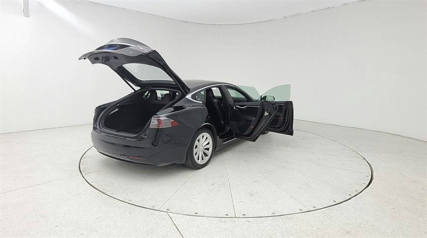 2017 Tesla Model S 5YJSA1E15HF204349