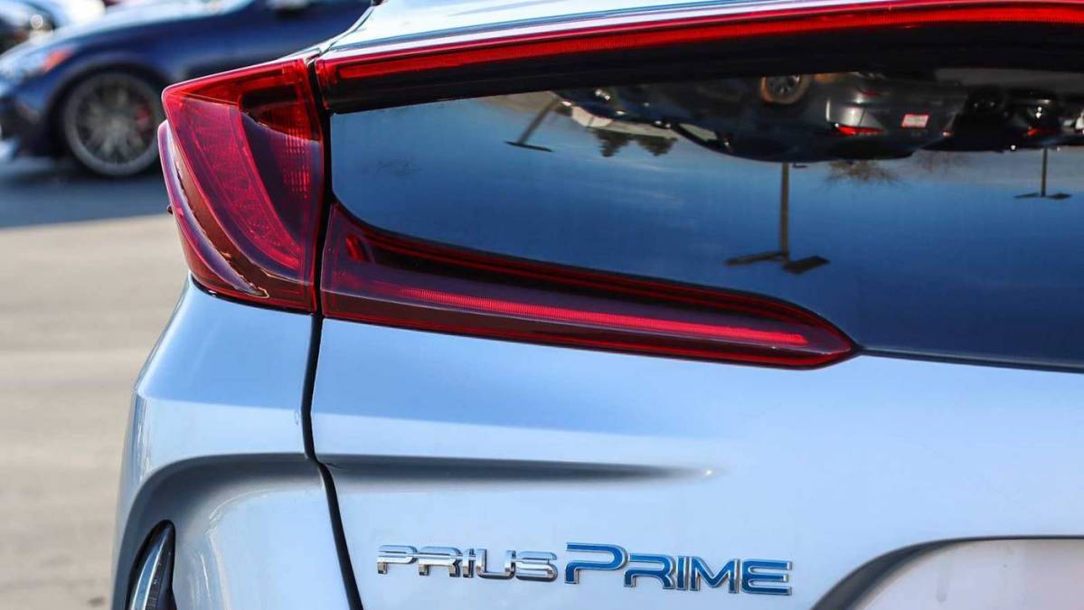 2021 Toyota Prius Prime JTDKAMFP3M3196909