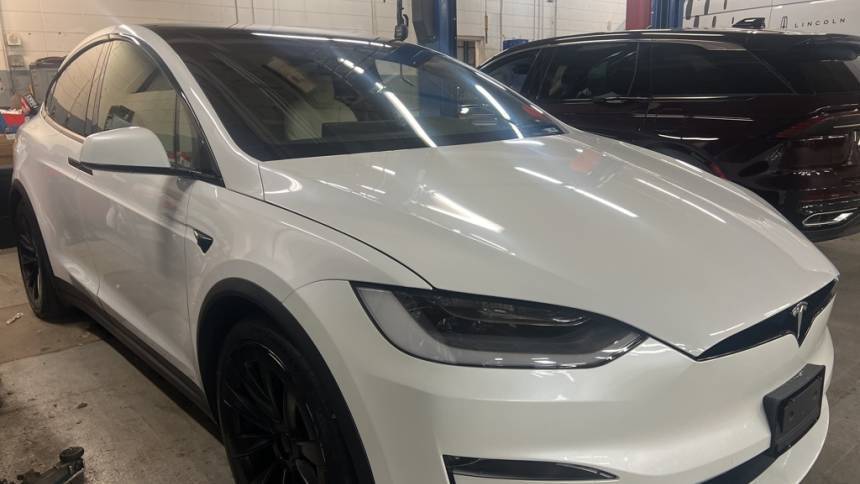 2022 Tesla Model X 7SAXCBE69NF337356