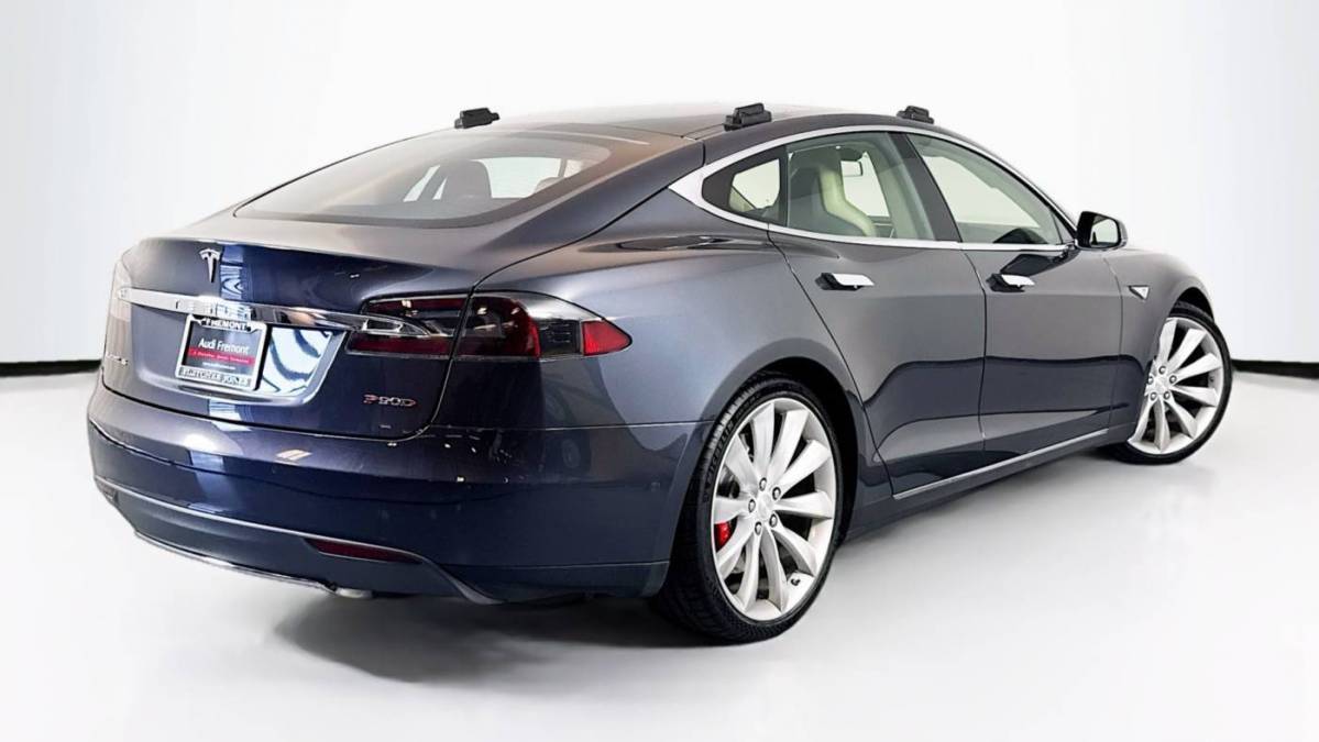 2015 Tesla Model S 5YJSA1E43FF112440