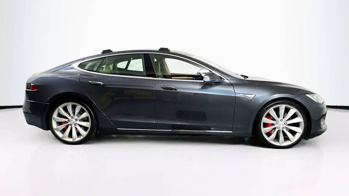 2015 Tesla Model S 5YJSA1E43FF112440