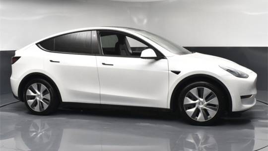 2021 Tesla Model Y 5YJYGAEE8MF142550