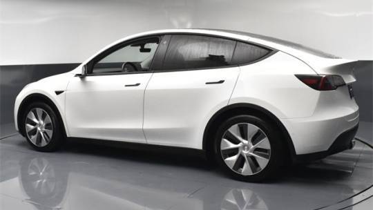 2021 Tesla Model Y 5YJYGAEE8MF142550