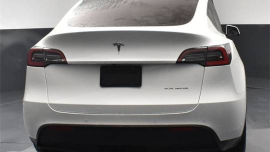 2021 Tesla Model Y 5YJYGAEE8MF142550