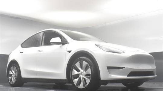 2021 Tesla Model Y 5YJYGAEE8MF142550