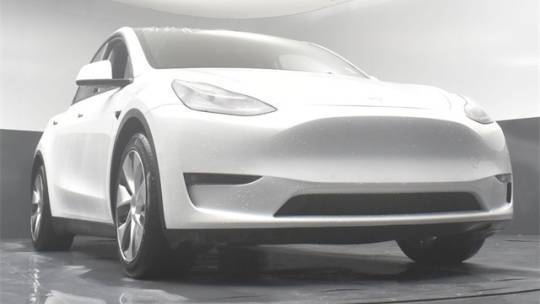 2021 Tesla Model Y 5YJYGAEE8MF142550