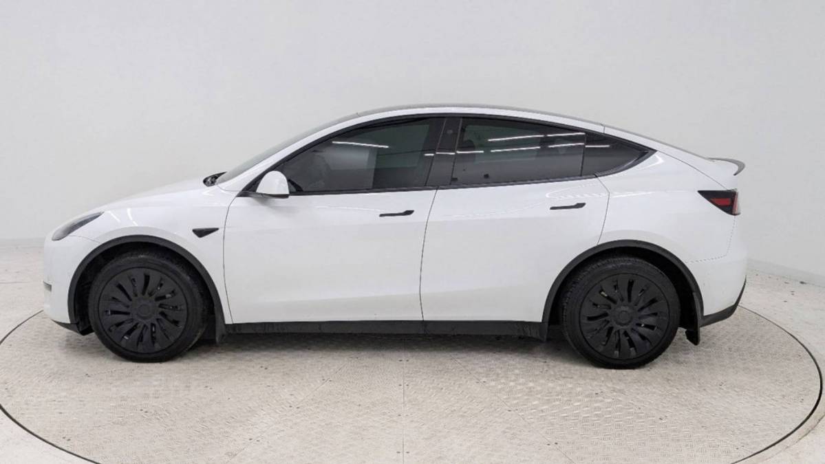 2021 Tesla Model Y 5YJYGDEE7MF200391