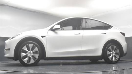 2021 Tesla Model Y 5YJYGAEE8MF142550