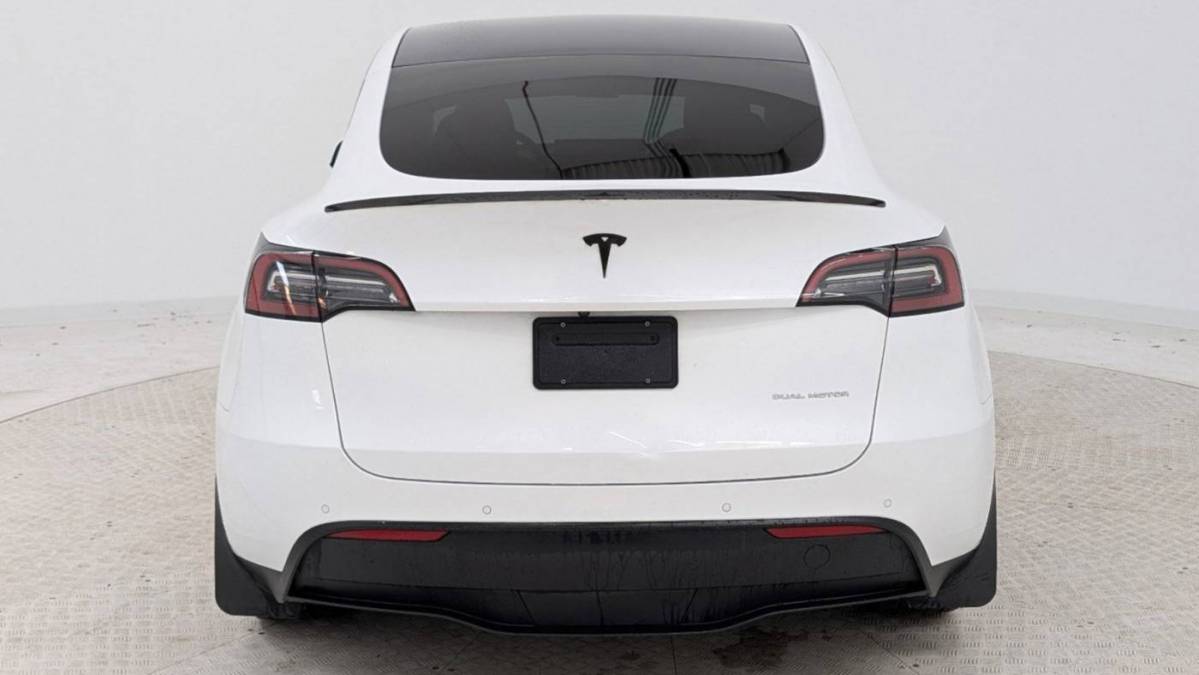 2021 Tesla Model Y 5YJYGDEE7MF200391