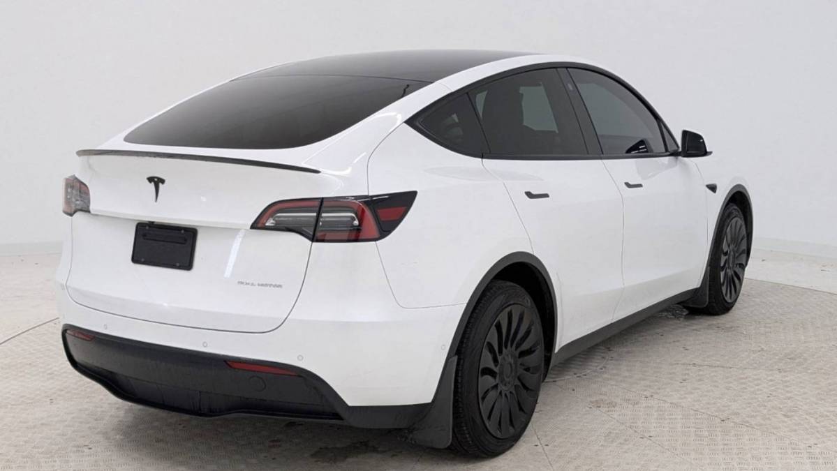 2021 Tesla Model Y 5YJYGDEE7MF200391