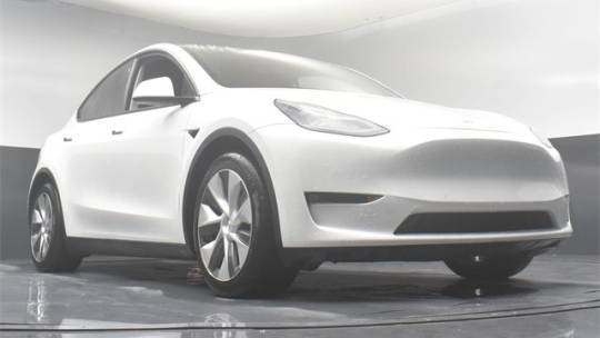 2021 Tesla Model Y 5YJYGAEE8MF142550