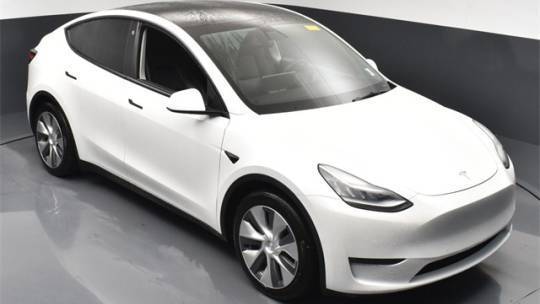 2021 Tesla Model Y 5YJYGAEE8MF142550