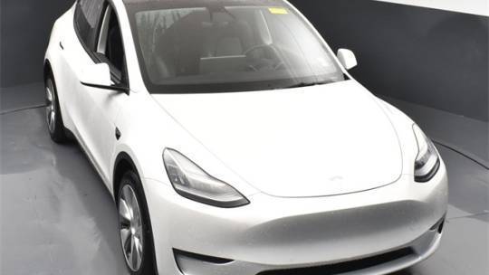 2021 Tesla Model Y 5YJYGAEE8MF142550