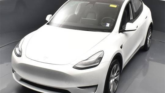 2021 Tesla Model Y 5YJYGAEE8MF142550