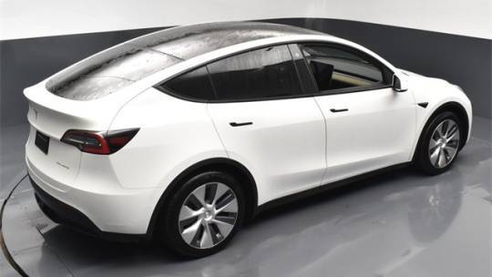 2021 Tesla Model Y 5YJYGAEE8MF142550