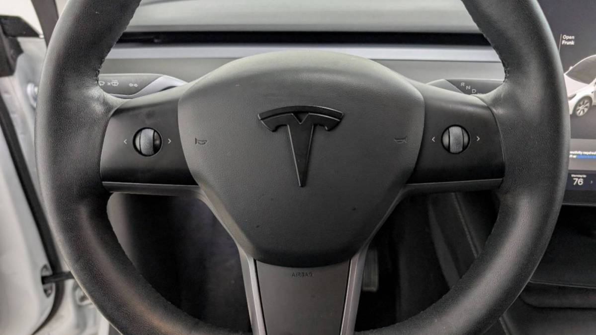 2021 Tesla Model Y 5YJYGDEE7MF200391