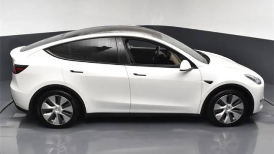 2021 Tesla Model Y 5YJYGAEE8MF142550