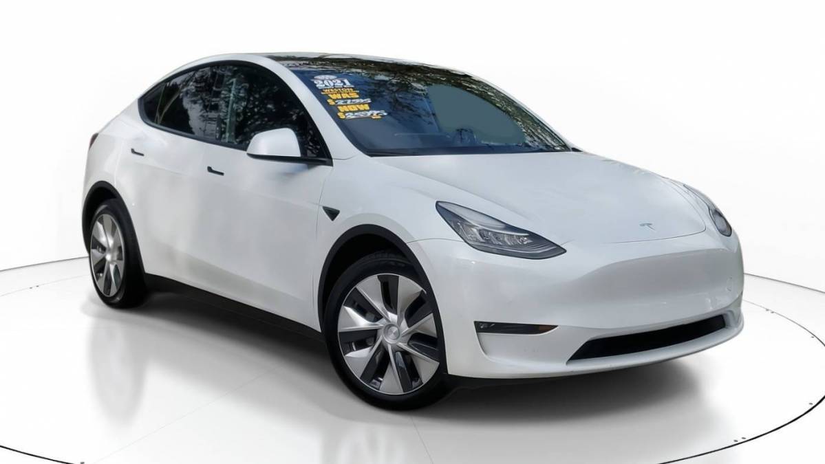 2021 Tesla Model Y 5YJYGDEE6MF105725