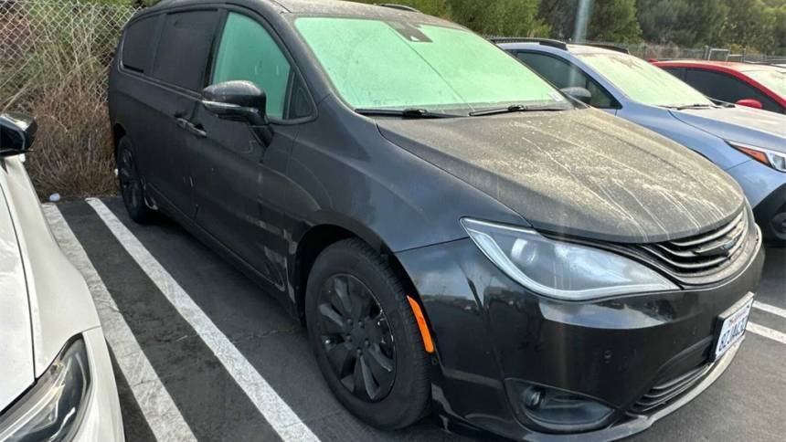 2018 Chrysler Pacifica 2C4RC1N78JR213635