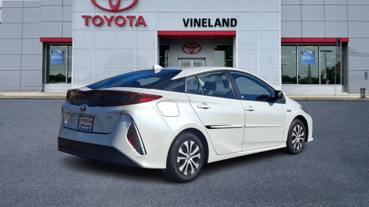 2022 Toyota Prius Prime JTDKAMFP5N3210259