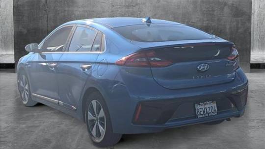 2018 Hyundai IONIQ KMHC75LD8JU103211