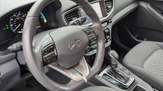 2018 Hyundai IONIQ KMHC65LD8JU069208