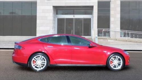 2014 Tesla Model S 5YJSA1H21EFP62781