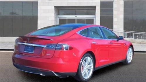 2014 Tesla Model S 5YJSA1H21EFP62781