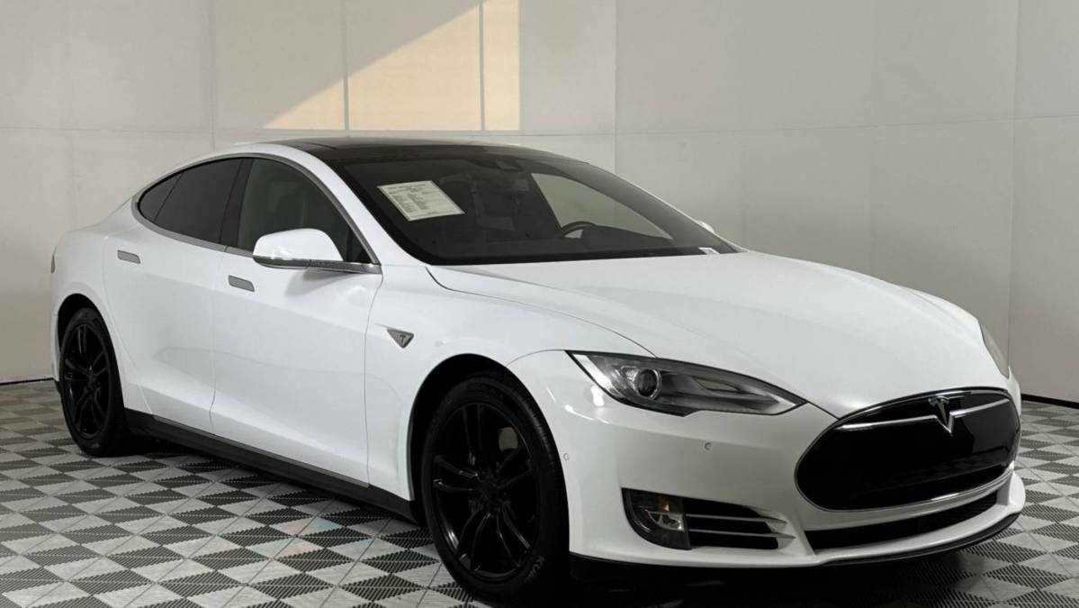 2016 Tesla Model S 5YJSA1E16GF124945