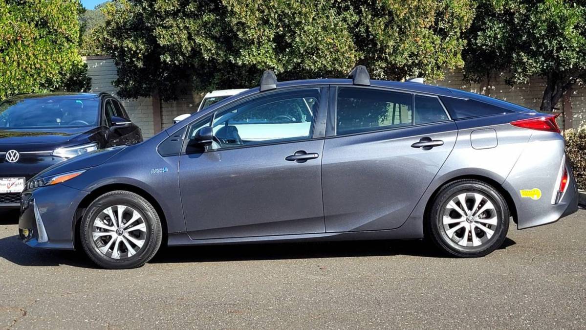 2022 Toyota Prius Prime JTDKAMFP1N3211196