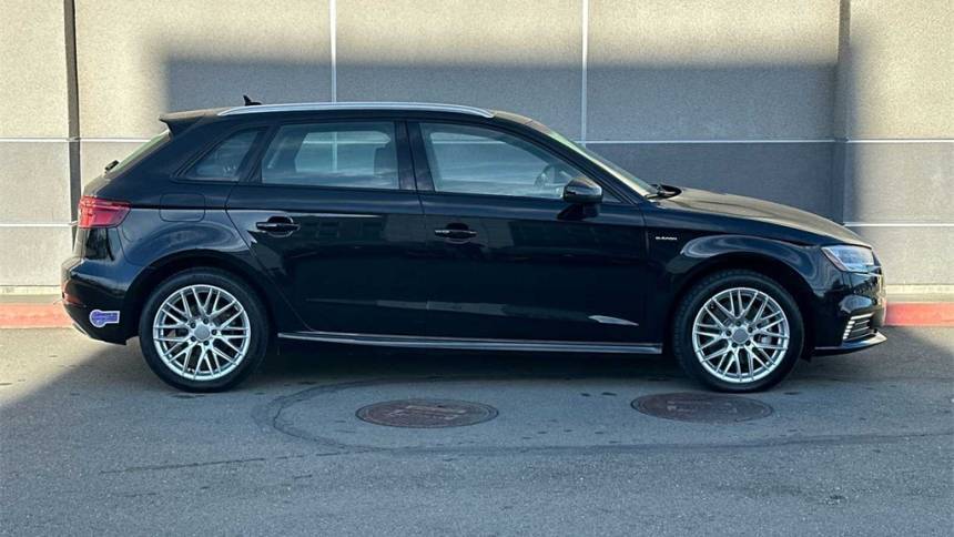 2018 Audi A3 Sportback e-tron WAUUPBFF8JA115829