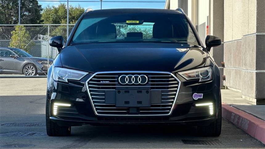 2018 Audi A3 Sportback e-tron WAUUPBFF8JA115829