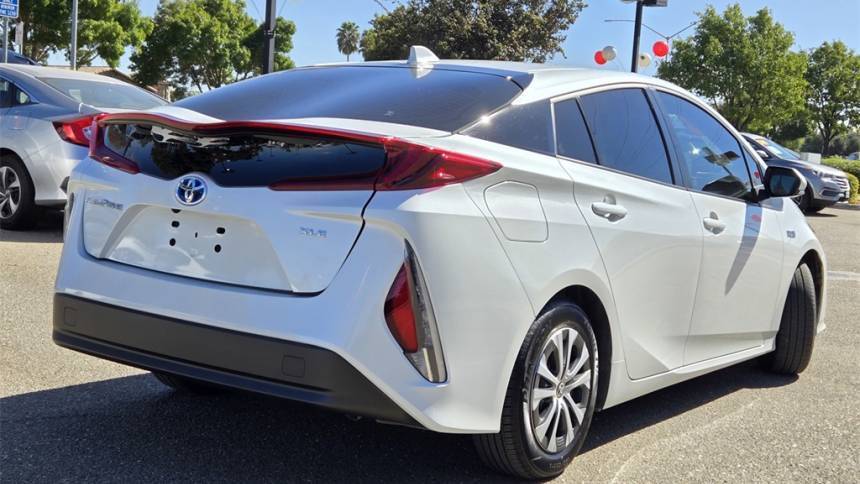 2022 Toyota Prius Prime JTDKAMFPXN3220852