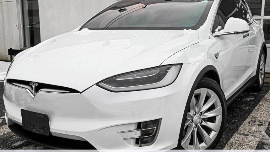 2016 Tesla Model X 5YJXCBE27GF021225